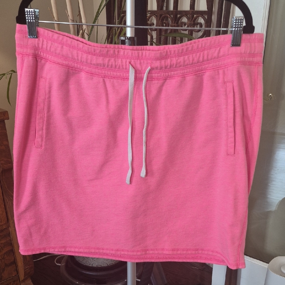 Old Navy Bright Pink Skirt
